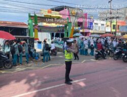 Sat Lantas Polresta Bengkulu Gatur Lalin di MTS N 1 Kota Bengkulu
