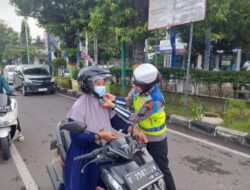 Agar Peduli Keselamatan Pengendara, Satlantas Kepolisian Resor Rembang Menghimbau Biasakan Klik Helm