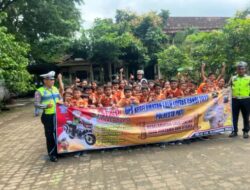 Anak-Anak Antusias Ikuti Program Polisi Sahabat Anak Bersama Kanit Kamsel Satlantas Polresta Pati