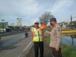 Anggota Polsek Sayung Demak Berikan Binluh kepada Supeltas