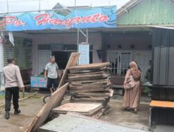 Ibu di Rembang di Antar Pulang Anggota Polsek Sale Karena Tak Kunjung Dapat Angkutan