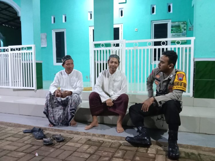Antisipasi Gangguan Kamtibmas, Polsek Wonopringgo Optimalkan Patroli Malam