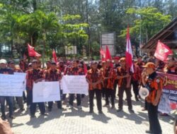 Apel Persiapan Pengamanan Aksi Unjuk Rasa Dipimpin oleh Kabag Ops Polresta Bengkulu