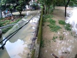 Banjir Dinar Indah Semarang Kembali Terjadi Sejumlah Warga RT 6 Sempat Mengunsi Ke Masjid