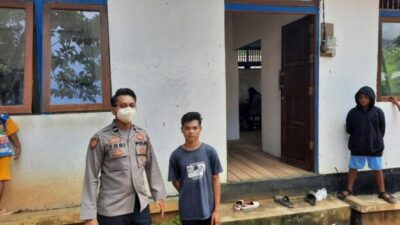 Berbaur Ditengah Warga, Bhabinkamtibmas Polsek Nanga Tayap Tampung Curhatan Dari Warga