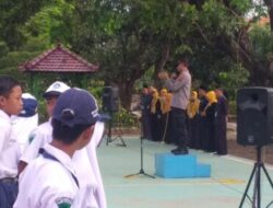 Cegah Kenakalan Remaja, Kapolsek Sumber Beri Himbau Kamtibmas Saat Jadi Irup di SMP Negeri Sumber