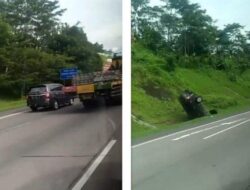 Detik-detik Kecelakaan Innova Hilang Kendali, Terguling Seusai Menyalip Trailer di Tol Solo-Semarang