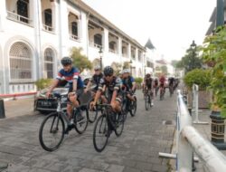 Ganjar Ajak Atlet “Nusantara Cycling Team” Gowes Keliling Semarang
