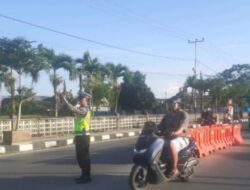 KEGIATAN OPERASI KESELAMATAN KAPUAS 2023 (SIMPATIK) PERSONEL POLRES SINGKAWANG MENGGELAR PLOTING POINT PAGI