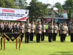 Kapolres Pimpin Upacara Sertijab Pejabat Polres Batang