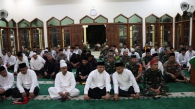 Kapolresta Pati Hadiri Istighosah Kubro Peringatan Isra’ Mi’raj di Kipan C Yonif 410/Alugoro Secara Virtual