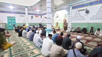 Kasatbinmas Polres Singkawang hadiri Peringatan Isra’ Mi’raj Nabi Muhammad SAW di Masjid Al- ikhlas
