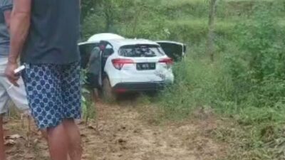 Mobil Nyasar di Hutan Tambakromo Pati, Nggak Ada Jejak Roda!