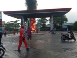 Isi BBM di SPBU Karangmoncol Pemalang, Pikap Ludes Terbakar