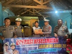 Ops Keselamatan Candi 2023 di Rembang, Polisi Bagi-bagi Sembako