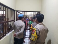 Pawas, Kasi Propam, Dan Piket Fungsi Mengecek Tahanan Polres Rembang