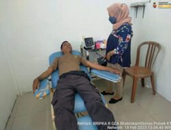 Setetes Darahku Sangat Berarti Untuk Kemanusiaan, Anggota Polsek Kaur Tengah Donor Darah
