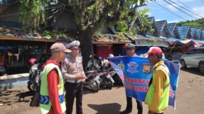 Polantas Bengkulu Utara Gelar Sosialisasi para Jukir Terkait Penyempitan badan Jalan akibat Lahan Parkir