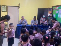 Puluhan Anak TK Graha Mulia Kunjungi Polsek Sintang Kota