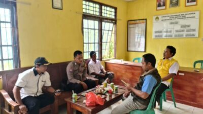 Rutin Dialog Bersama Warga, Anggota Polsek Marau Tampung Curhatan Warga Masyarakat