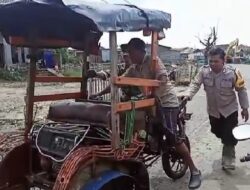 Sinergi Bhabinkamtibmas dan Babinsa Membantu Warga Desa Purworejo Bonang