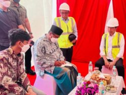 Jokowi Temui Warga yang Berdemo saat Peresmian Tol Semarang-Demak