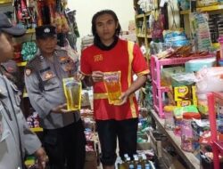 Anggota Polsek Bonang Lakukan Pemantauan Harga Sembako Di Pasar Gebang