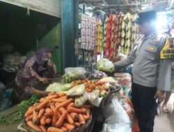 Awal Ramadhan, Polsek Karangtengah Pantau Stok Sembako Di Pasar Buyaran