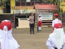 Berkunjung ke SDN 1 Nanga Bulik, Wakapolres Lamandau Sampaikan Pesan Kepada Para Siswa