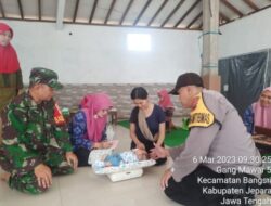 Cegah Stunting Pada Balita, Bhabinkamtibmas Desa Bangsri Dampingi Kegiatan Posyandu