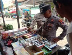 Personil Polsek Bonang Laksanakan Patroli KRYD Cegah Penjualan Petasan Di pasar Tradisional