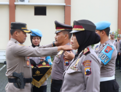 Dua Perwira di Polres Temanggung Terima Kenaikan Pangkat Pengabdian