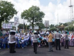 Gelar Polsanak, Satlantas Polres Ketapang Mengenalkan Rambu Lalu Lintas Ke Siswa TK Se Kota Ketapang