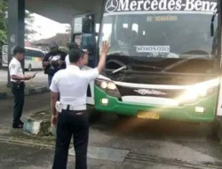 Jelang Mudik Lebaran, Satlantas Polres Batang Bersama Dishub Periksa Kelaikan Bus
