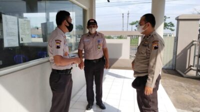 Kanit Binmas Polsek Sayung Sampaikan Seruan Kamtibmas Kepada Security PT Arkof