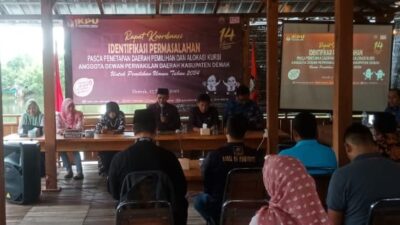 Kapolsek Bonang Pimpin Pengamanan Berlangsungnya Rakor KPU Kabupaten Demak Di Desa Jatirogo