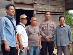 Kapolsek Lebong Tengah Laksanakan Pengecekan Calon Penerima BLT DD 2023 Desa Tanjung Bunga I