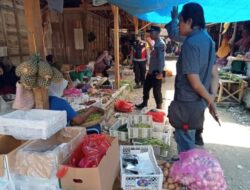 Kapolsek Pamotan Monitoring Harga Sembako Di Pasar Tradisional Jetak