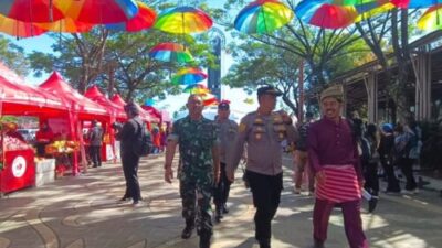 Kapolsek Pontianak Utara Pimpin Pengamanan Opening Ceremony Pesona Kulminasi Matahari