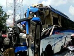 Kecelakaan Beruntun Bus dan 2 Truk di Pantura Rembang, Ada 8 Korban