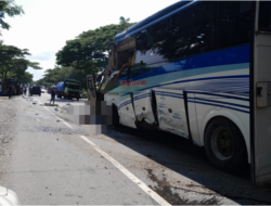 Begini Kronologi Kecelakaan Bus Vs Truk di Jalan Pantura Rembang