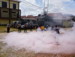 Polres Kapuas Hulu Menggelar Pelatihan Pemadaman Api Menggunakan APAR