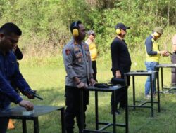 Bersama Para PJU, Kapolres Rembang Ikut Program Latihan Menembak