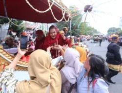 Pawai Dugderan di Semarang berlangsung meriah