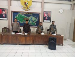 Pesan Penting di Acara Pelantikan Tim Pilperades Disampaikan oleh Kepala Kepolisian Sektor Gajah