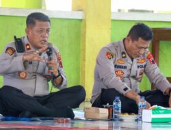 Kepolisian Resor Batang Gelar Acara Jumat Curhat Di Balai Desa Candiareng