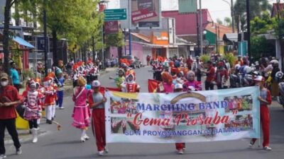 Puluhan Grup Marching Band di Batang Berebut Piala Bupati