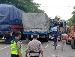 Satlantas Polres Rembang Lakukan 2 Kali OLah TKP di Lokasi Tabrakan Maut Bus Vs Dua Truk di Pantura Rembang