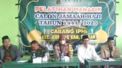 Bhabinkamtibmas Menghadiri Sosialisasi Manasik Haji di Desa Tridonorejo Demak