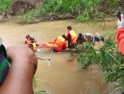 TNI-Polri di Pati Lakukan Evakuasi Penemuan Mayat Perempuan di Sungai Desa Dengkek